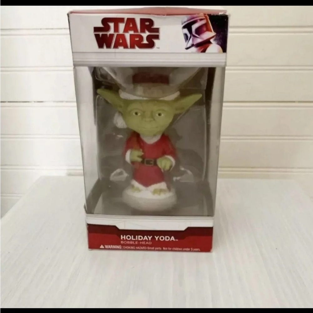 Collectible Holiday Yoda Bubble Head Funko Pop. - Picture 6 of 6